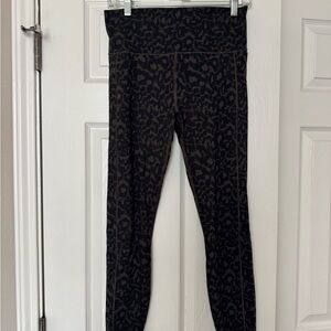 Vuori Black and Brown Leopard Print Leggings